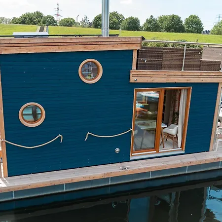 Hotel Tiny-Hausboot Irene Mit Kamin Und Dachterrassenlounge Hamburgo Exterior foto